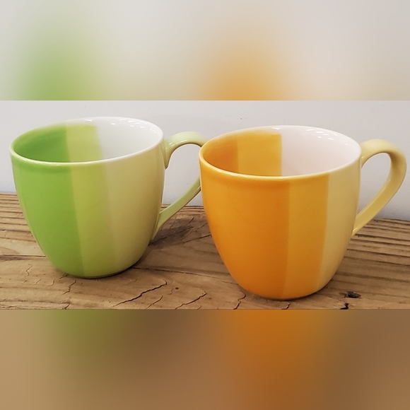 Starbuck 2005 Green Stripe Cup & Yellow Stripe Cup - Picture 2 of 11